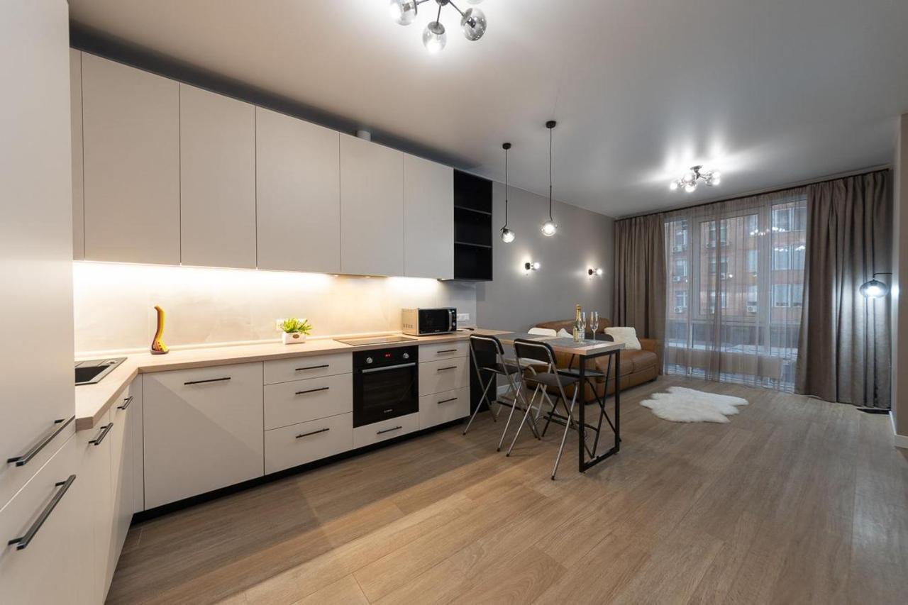 New Modern Apartments. Metro Minskaya Kijev Kültér fotó
